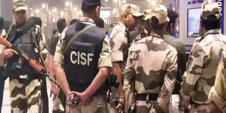 CISF में 1 नवंबर से बड़ा बदलाव, बिजली, कोयला, स्टील और बंदरगाहों की सुरक्षा के लिए बनेंगे विशेष सेक्टर