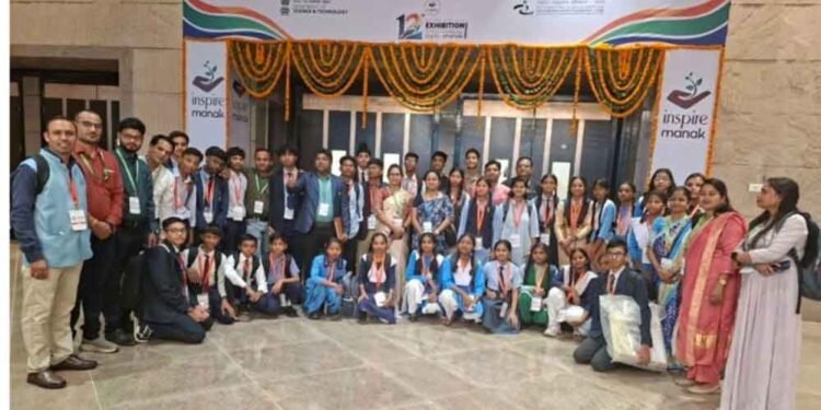 दिल्ली में बिलासपुर की बेटियों का कमाल, राष्ट्रीय विज्ञान प्रदर्शनी में रेणुका-त्रिशा ने बढ़ाया मान