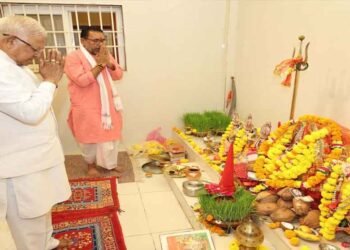 महानवमी पर राज्यपाल पटेल ने किया कन्या पूजन, प्रदेशवासियों की सुख-समृद्धि की कामना