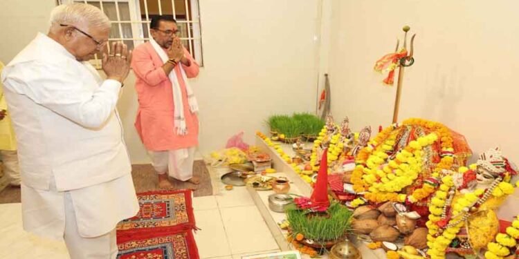 महानवमी पर राज्यपाल पटेल ने किया कन्या पूजन, प्रदेशवासियों की सुख-समृद्धि की कामना