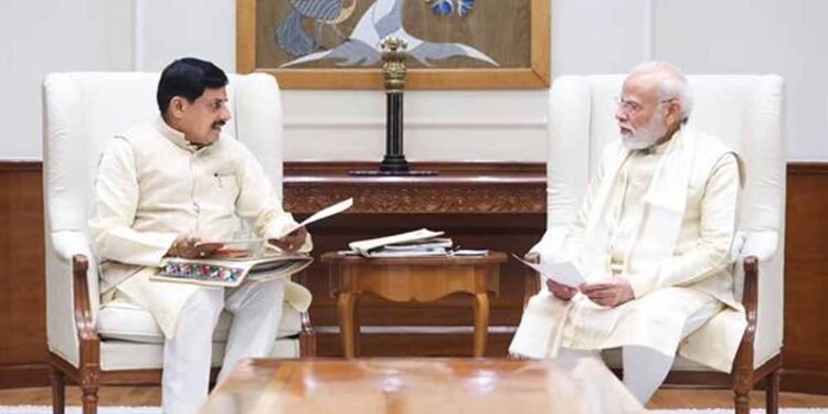 PM मोदी से CM डॉ. यादव की आत्मीय भेंट, Global Investors Summit-2027 का दिया न्योता
