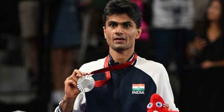 IAS अफसर सुहास यथिराज का एशियन पैरा गेम्स में कमाल, बैडमिंटन में जीता ब्रॉन्ज मेडल