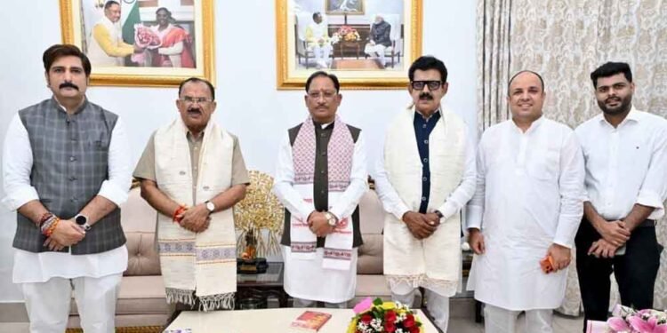मुख्यमंत्री विष्णु देव साय से राजस्थान विधानसभा अध्यक्ष वासुदेव देवनानी ने की सौजन्य भेंट