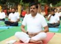 मुख्यमंत्री डॉ. मोहन यादव ने जामली (सेंधवा) के गायत्री धाम में किया योगाभ्यास