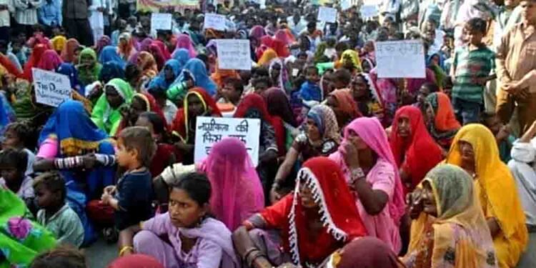 पाकिस्तान में हिंदुओं की आबादी 14.6% से घटकर 1.7% हुई? ब्रिटिश संगठन की रिपोर्ट में बड़ा दावा