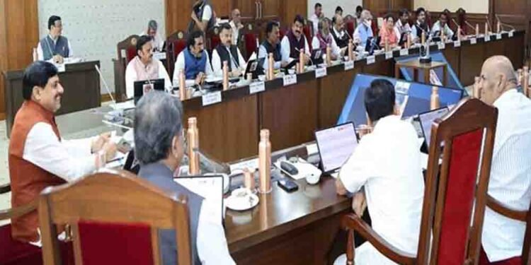 सर्वांगीण विकास और प्रशासनिक तंत्र के सुदृढ़ीकरण के लिए 8 हजार 225 करोड़ रुपये की स्वीकृति
