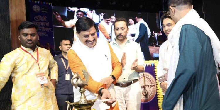 युवाओं को साथ लेकर आगे बढ़ेंगे : मुख्यमंत्री डॉ. यादव