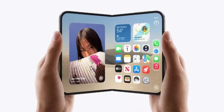 iPhone Duo की स्क्रीन में बिक्री के कुछ दिन बाद ही दरारें? ₹2.99 लाख के फोल्डेबल फोन पर उठे सवाल