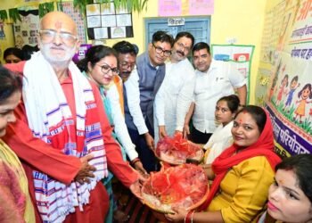 आंगनबाड़ी कार्यकर्ताओं, सहायिकाओं और मितानिनों का किया सम्मान, गर्भवती महिलाओं की हुई गोदभराई