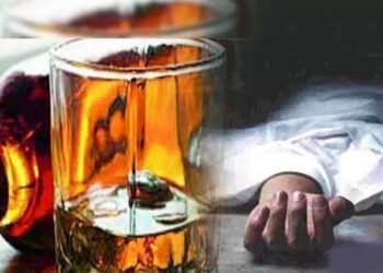 BSP पार्षद समेत 4 दोस्तों की शराब पीने से बिगड़ी तबीयत, इलाज के दौरान 2 की मौत