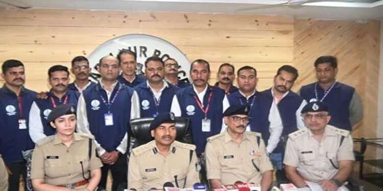 मध्यप्रदेश पुलिस की बड़ी कार्रवाई: कंटेनर में छिपाकर ले जाया जा रहा 871 किलो से अधिक गांजा जब्त, दो आरोपी गिरफ्तार