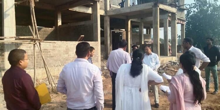 लोक निर्माण विभाग के सचिव ने निर्माणाधीन संयुक्त जिला कार्यालय भवन और पीडब्लूडी आवासीय परिसर का किया निरीक्षण