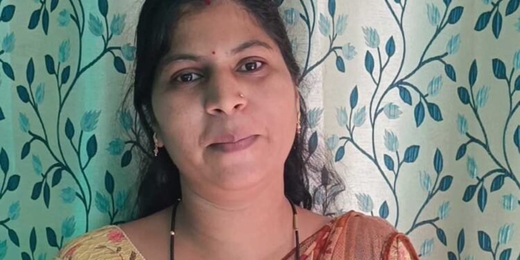 स्व-सहायता समूह से जुड़कर आत्मनिर्भर बनीं दुर्ग की सोनिया साहू बैंक सखी के रूप में दे रही हैं सेवाएं