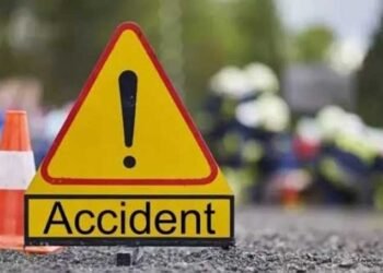 दतिया में भीषण सड़क हादसा: डंपर ने बस को पीछे से मारी टक्कर, 24 यात्री घायल