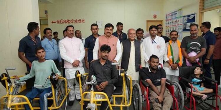 मुख्यमंत्री डॉ. यादव ने मुरैना जिला दिव्यांगजन पुनर्वास केंद्र का किया निरीक्षण