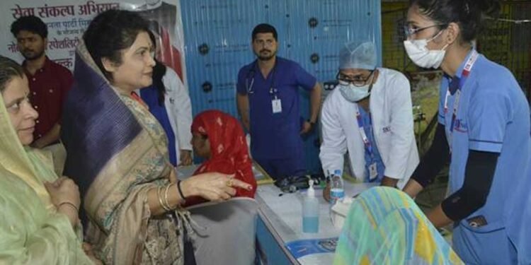 स्वस्थ समाज के निर्माण के लिए स्वास्थ्य के प्रति सजग रहना आवश्यक : राज्यमंत्रीगौर