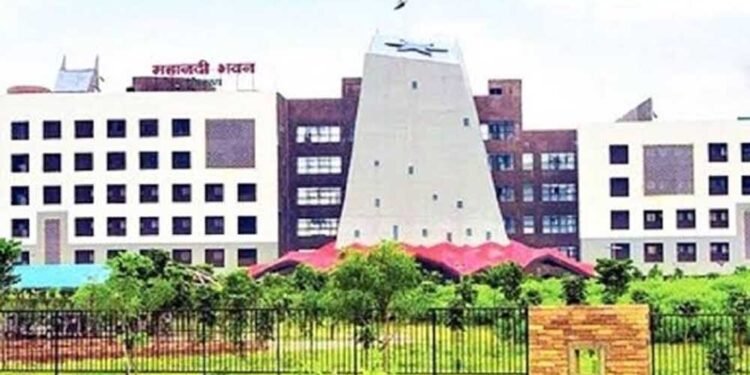 शेरपार-मानपुर-कोहका सड़क के अधूरे और गुणवत्ताहीन निर्माण कार्यों तथा उखड़ी सड़क पर ठेकेदारों को नोटिस, पीडब्ल्यूडी ने 15 दिनों में मांगा जवाब