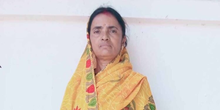अपने नाम जमीन की रजिस्ट्री पर प्रेमलता को मिली आर्थिक राहत, ऑनलाइन सुविधाओं से समय भी बचा