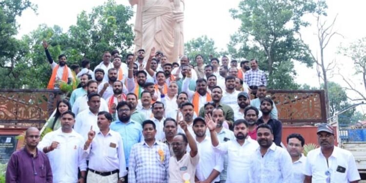 गुजरात से निकली बाइक रैली का उदयपुर में भव्य स्वागत, मंत्री राजेश अग्रवाल ने किया आत्मीय अभिनंदन